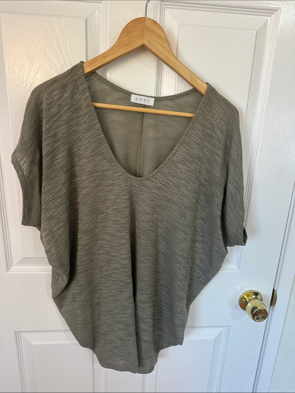Enti Olive Green V-Neck Knit Women's Top